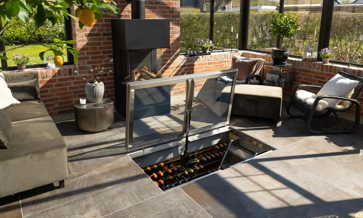 Winecellar in an outdoor conservatory room