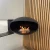 Caminetto a bioetanolo sospeso Cocoon Aeris Black con asta di montaggio in acciaio