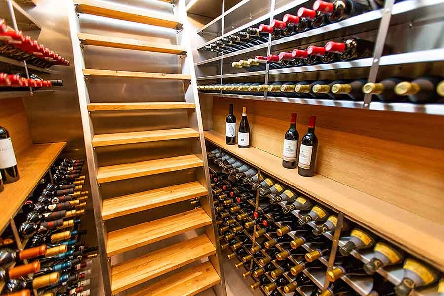 cantinetta vino interrata